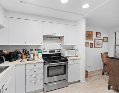 5280 Se Seascape Way - Photo Thumbnail 13