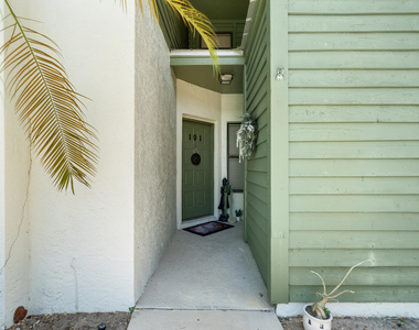 5280 Se Seascape Way - Photo Thumbnail 3
