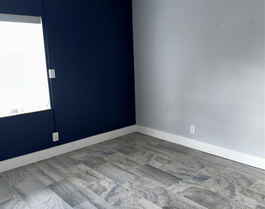 8310 Sands Point Boulevard - Photo Thumbnail 14