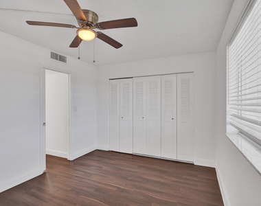 2640 S Garden Dr Drive S - Photo Thumbnail 19