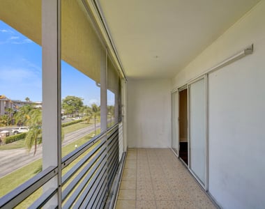2640 S Garden Dr Drive S - Photo Thumbnail 23