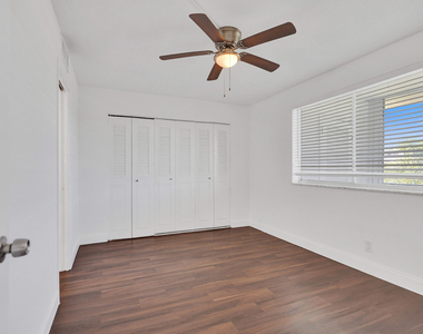 2640 S Garden Dr Drive S - Photo Thumbnail 18