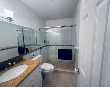 6417 Bay Club Drive - Photo Thumbnail 18