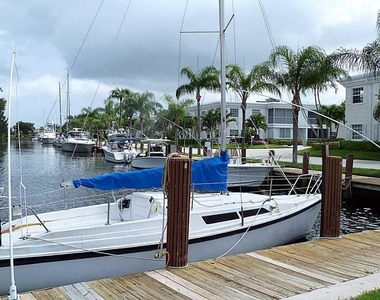 6417 Bay Club Drive - Photo Thumbnail 9