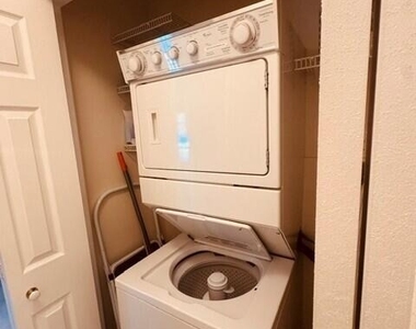 6417 Bay Club Drive - Photo Thumbnail 19