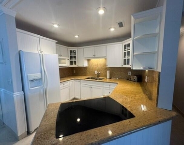 6417 Bay Club Drive - Photo Thumbnail 11