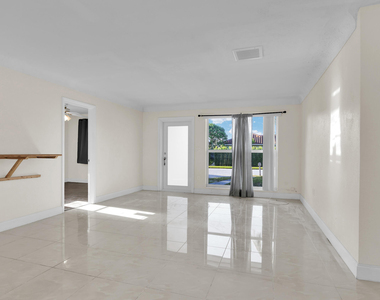 1821 Montague Street - Photo Thumbnail 4