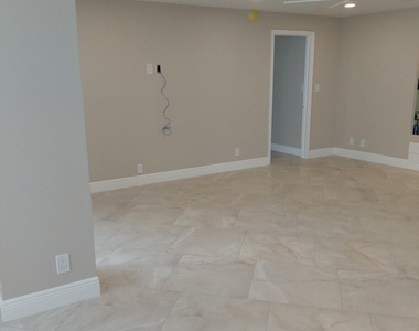 1010 S Ocean Boulevard - Photo Thumbnail 3