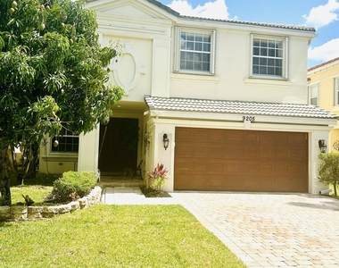 9205 Dupont Place - Photo Thumbnail 3