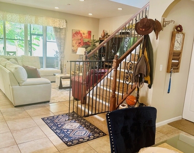 9205 Dupont Place - Photo Thumbnail 10