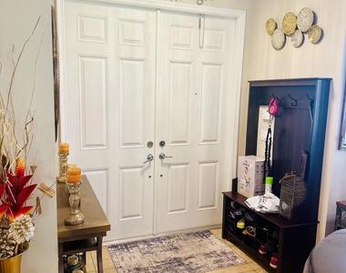 9205 Dupont Place - Photo Thumbnail 5