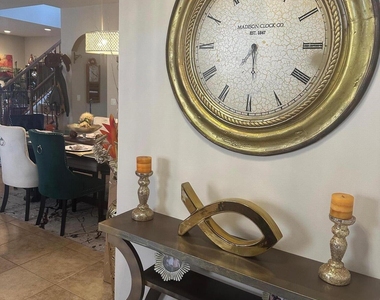9205 Dupont Place - Photo Thumbnail 6