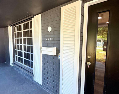 4411 Thomas Street - Photo Thumbnail 2