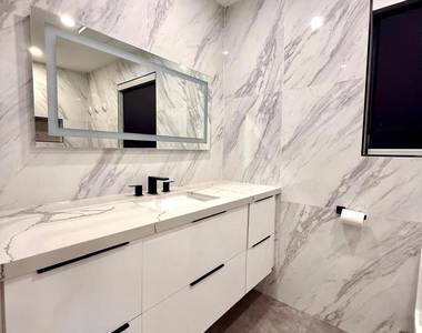 4411 Thomas Street - Photo Thumbnail 20