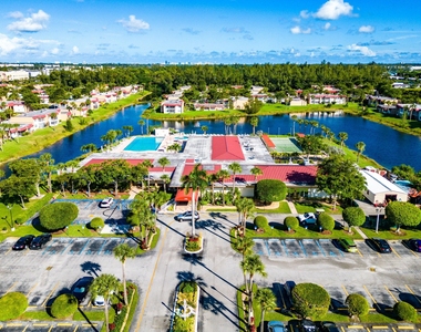 120 Lake Evelyn Drive - Photo Thumbnail 22