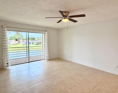 120 Lake Evelyn Drive - Photo Thumbnail 9