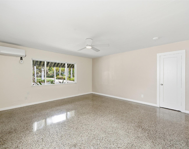 1614 Ne 7th Street - Photo Thumbnail 4