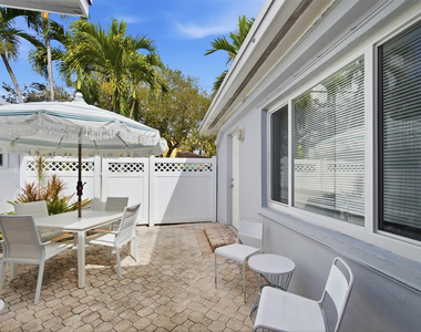 1614 Ne 7th Street - Photo Thumbnail 15