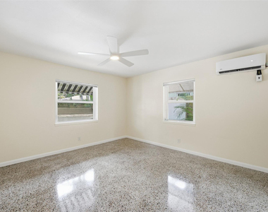 1614 Ne 7th Street - Photo Thumbnail 11