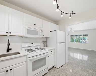1614 Ne 7th Street - Photo Thumbnail 7
