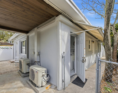 1614 Ne 7th Street - Photo Thumbnail 16