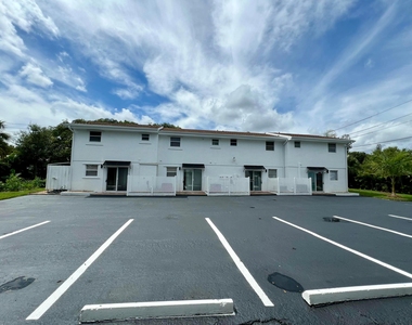 2819 Sw Cornell Avenue - Photo Thumbnail 13