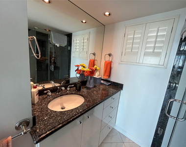 333 Ne 21st Avenue - Photo Thumbnail 4