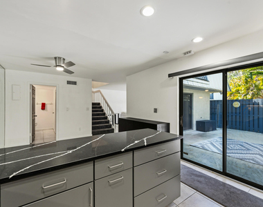 3852 Jefferson Street - Photo Thumbnail 9