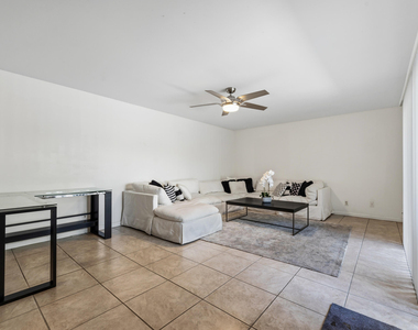 3852 Jefferson Street - Photo Thumbnail 4