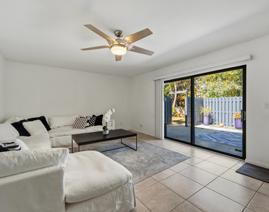 3852 Jefferson Street - Photo Thumbnail 3