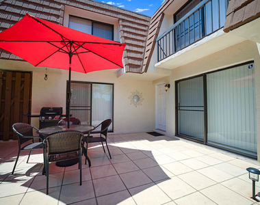 825 Center Street - Photo Thumbnail 2