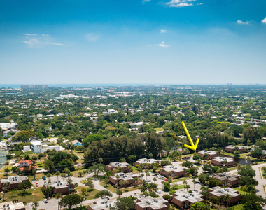825 Center Street - Photo Thumbnail 39