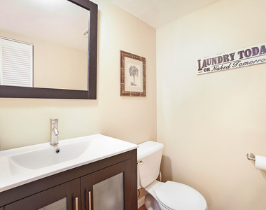 825 Center Street - Photo Thumbnail 13