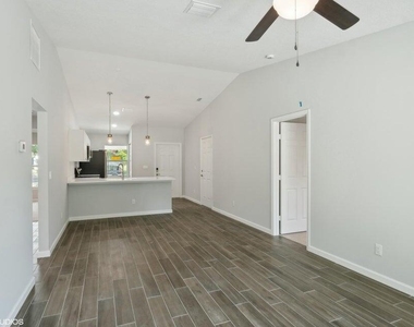 636 35th Street - Photo Thumbnail 4