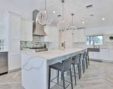 713 Forsyth Street - Photo Thumbnail 11