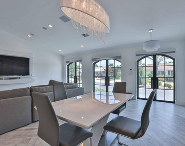 713 Forsyth Street - Photo Thumbnail 16