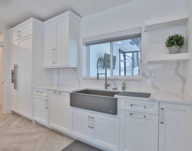 713 Forsyth Street - Photo Thumbnail 10