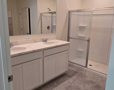 528 Seafoam Circle - Photo Thumbnail 27