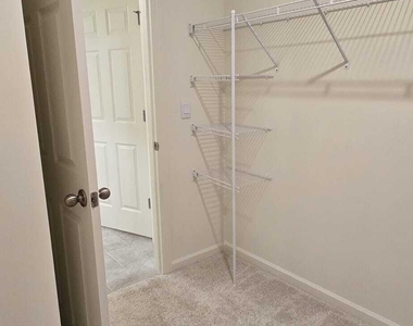 528 Seafoam Circle - Photo Thumbnail 33