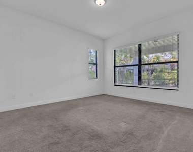 5501 Santa Rosa Lane - Photo Thumbnail 12