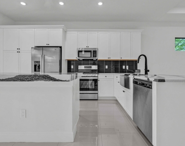 5501 Santa Rosa Lane - Photo Thumbnail 7