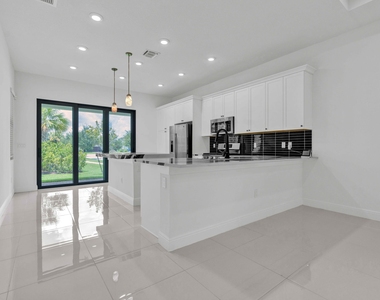 5501 Santa Rosa Lane - Photo Thumbnail 6
