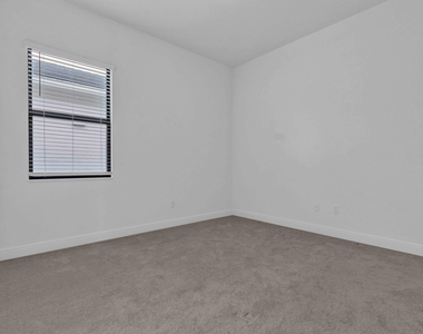 5501 Santa Rosa Lane - Photo Thumbnail 11