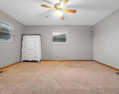 615 N Oak Street - Photo Thumbnail 11