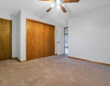 615 N Oak Street - Photo Thumbnail 9