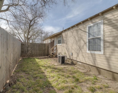1133 Stubbeman Avenue - Photo Thumbnail 2