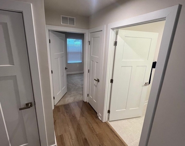 2224 Goldwood Drive - Photo Thumbnail 4