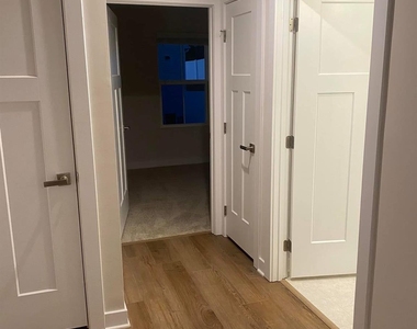 2224 Goldwood Drive - Photo Thumbnail 3