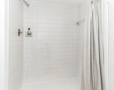 564 Springdale Circle - Photo Thumbnail 12
