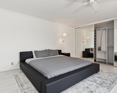 564 Springdale Circle - Photo Thumbnail 9